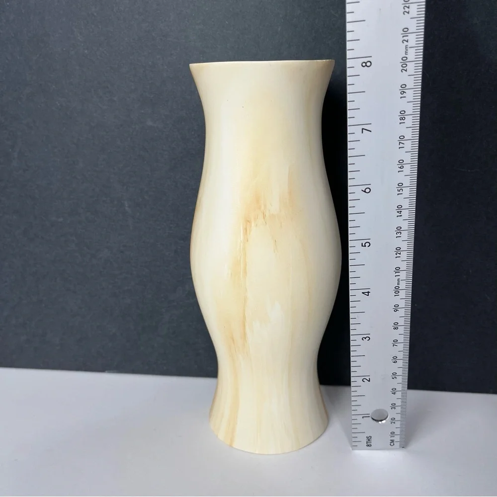 UO Urban Outfitters Alia Resin Boho Marble Like Deco Hippie Art Farm Curvy Vase